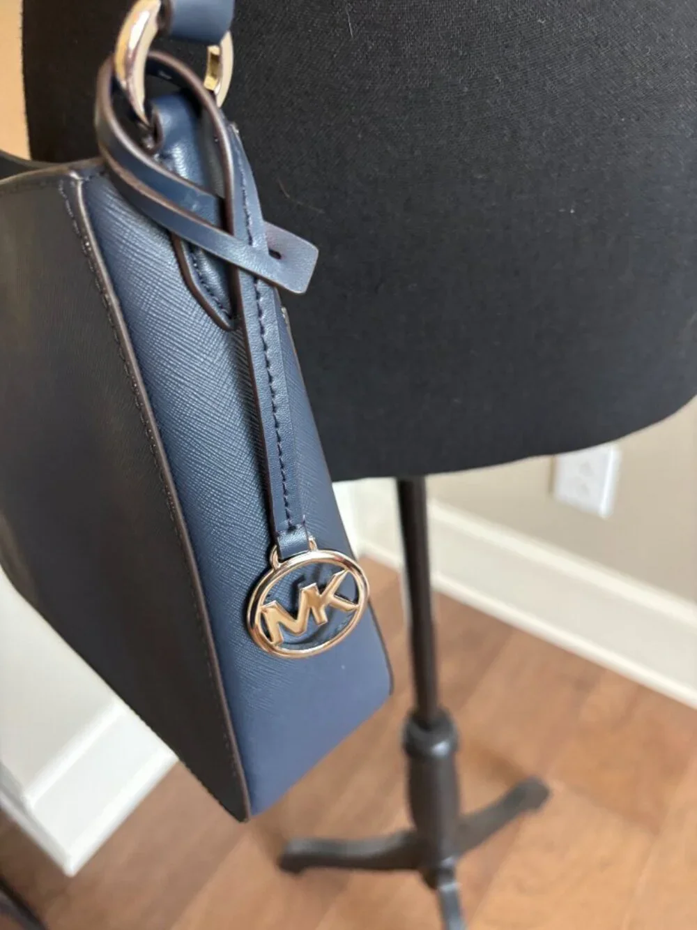 Michael Kors Jet Set Travel Crossbody Bag-Navy Blue